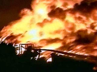 В результате пожара в американском городе Бардстаун (штат Кентукки) во вторник погибли 10 человек, шестеро из них - дети, еще двое госпитализированы. Пожар полностью уничтожил одноэтажное здание, в котором находились люди