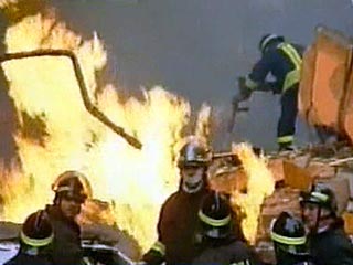 В Анталье практически полностью сгорел популярный молодежный курорт Олимпос. Никто из персонала и отдыхающих не пострадал