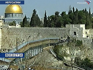 Израильское правительство проголосовало в воскресенье за продолжение в Иерусалиме археологических раскопок и строительных работ в районе Храмовой горы