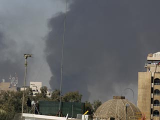 Cерия взрывов произошла в торговых кварталах Багдада днем в понедельник