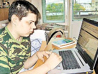Рядовой Андрей Сычев, ставший инвалидом после жестоких издевательств в армии, решил написать книгу, в которой расскажет о службе и той ночи, которая перевернула всю его жизнь