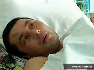 В Новосибирске рабочий упал с 15-го этажа и остался жив