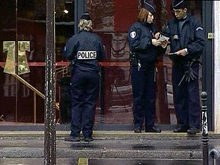 В понедельник днем около здания посольства Канады в Париже был обнаружен подозрительный предмет