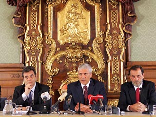 В среду в Вене возобновляются начатые ровно год назад, 20 февраля 2006 года, переговоры между делегациями Сербии и Косово по косовскому урегулированию