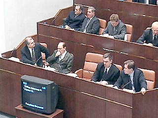 Совет Федерации в среду отказался утвердить принятый Госдумой Договор о разграничении полномочий между федеральным центром и Татарстаном