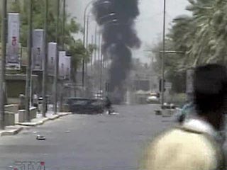 Грузовик, перевозящий хлор, взорвался в западной части Багдада, в результате чего три человека погибли и, по крайней мере, 25 получили ранения