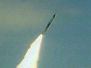 Пакистан в пятницу провел успешные испытания новой баллистической ракеты радиусом 2 тысячи километров. Это произошло спустя всего два дня после подписания соглашения с Индией о сокращении вооружений