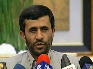 После доклада МАГАТЭ Ахмади Нежад заявил, что Иран "не отступит на шаг"