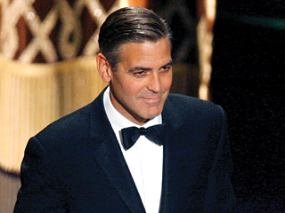 Самый сексуальный мужчина мира Джордж Клуни "сделал глаза"