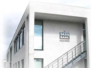 Международный Saxo Bank начал первым продавать рубли на бирже