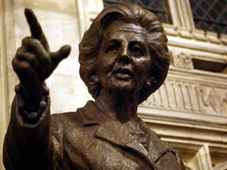 Статуя Маргарет Тэтчер в британском парламенте вызывает протесты и нервные срывы