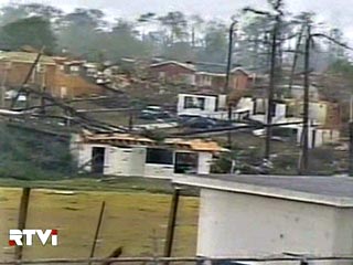 На американский города Энтерпрайз и Миллерз Ферри, расположенные в штате Алабама, в четверг обрушились мощные торнадо