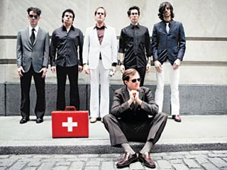 В пятницу, 2 марта, в клубе Ikra выступят американцы Electric Six с новой программой "Switzerland"