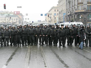 Оппозиции удалось пройти по Невскому "Маршем несогласных"