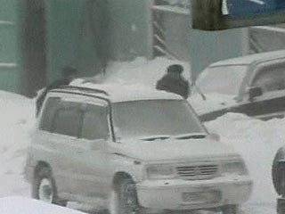На Владивосток обрушился рекордный за 100 лет снегопад