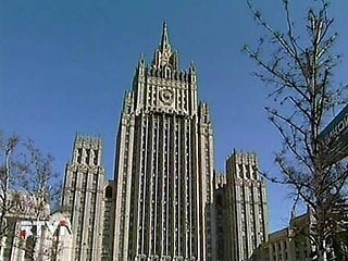 Как подчеркивают в МИДе, к российским властям с просьбой оказать содействие в переносе праха Гамсахурдиа в Чечню обратилась не только семья бывшего лидера, но и официальный Тбилиси
