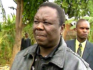 Лидер оппозиции Зимбабве Морган Тсвангираи, арестованный в минувшее воскресенье по обвинению в планировании массовой демонстрации в столице страны Хараре против нынешнего президента Роберта Мугабе доставлен в местную клинику