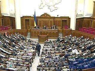 В Киеве правящая коалиция и оппозиция не смогли согласовать повестку дня Верховной Рады