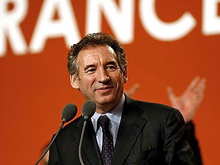 В число кандидатов на президентских выборах в 2007 году вошли: Франсуа Байру, представляющий "Центристский Союз за французскую демократию"