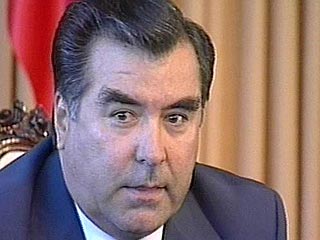 Президент Таджикистана Эмомалии Рахмонов пожелал внести коррективы в свои имя и фамилию и впредь именоваться Эмомалии Рахмоном