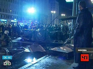 В Москве в ночь на четверг произошло крупное дорожно-транспортное происшествие. Как сообщил представитель столичной Госавтоинспекции, при столкновении двух автомобилей на Садовом кольце погибли пять человек