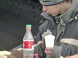 В Москве за февраль 2007 года от отравления суррогатным алкоголем умерли 90 человек, девять из них - это подростки, которым не исполнилось и 14 лет