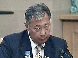 Президент Киргизии Курманбек Бакиев считает необоснованными требования оппозиции о проведении досрочных президентских выборов в стране