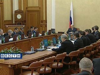 Правительство РФ на заседании в четверг поддержало законопроект о создании особых портовых экономических зон
