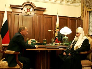 Путин назвал "эпохальным" предстоящее подписание документа, восстанавливающего единство Русской православной церкви