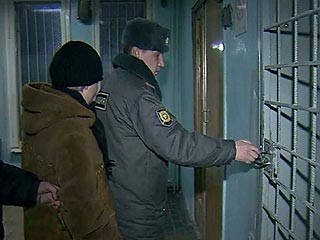  Подмосковье сотрудники уголовного розыска задержали жительницу Люберецкого района, которая подозревается в попытке организации заказного убийства жены своего сына и его дочери. 