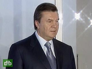 Выступление премьер-министра Украины Виктора Януковича перед сторонниками коалиции на Майдане Независимости не состоялось из-за экстренных переговоров, которые могут повлиять на разрешение политического кризиса в стране