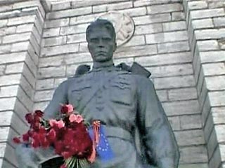 Президент Эстонии Тоомас Хендрик Ильвес считает, что перенос памятника советскому Воину-освободителю Таллина от фашистов не приведет к серьезным политическим последствиям