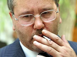 Верховная Рада просит правительство Украины уволить министра обороны Гриценко