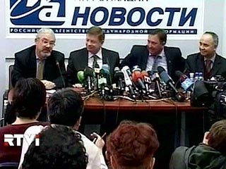 Пять судей КС Украины отказались принимать участие в рассмотрении указа о роспуске Рады