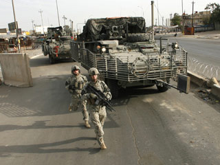 Американские военные в Ираке планируют разделить Багдад на 30 зон и провести в них широкомасштабную контртеррористическую операцию. Целые кварталы на время операции будут перекрыты баррикадами