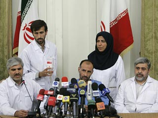 Второй секретарь посольства Ирана в Ираке Джаляль Шарафи дал пресс-конференцию для иранских и зарубежных корреспондентов. Он рассказал о пытках, которым подвергался после похищения американцами в Багдаде