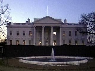 Администрация Джорджа Буша направила в конгресс требование расширить полномочия спецслужб США по "разведывательной слежке" за иностранными гражданами и перехвату переговоров иностранцев на территории США
