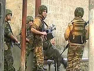 В Дагестане ОМОН проводит операцию по ликвидации группы боевиков