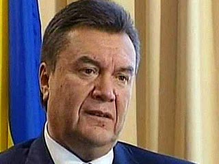 Янукович попросил Ющенко о встрече, перенеся экстренное заседание Кабмина с участием силовиков