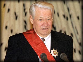 Первый президент России Борис Ельцин скоропостижно скончался в понедельник на 77-м году жизни. Ельцин умер в 15:45 в Центральной клинической больнице в Москве