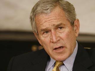 В заявлении президента США Джорджа Буша к семье Бориса Ельцина и российскому народу говорится: "Президент Ельцин был исторической фигурой, которая служила своей стране во время судьбоносных перемен