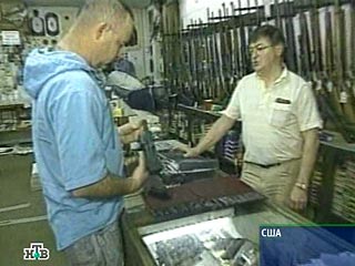 Губернатор штата Вирджиния издал указ о включении в список лиц, которым запрещено продавать оружие, людей с психологическими расстройствами. 