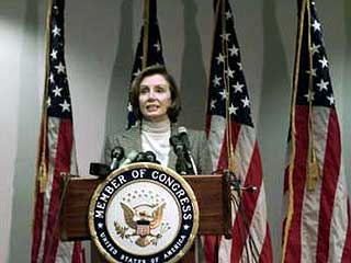 Спикер нижней палаты Конгресса США Нэнси Пелоси заявила в среду, что демократы намерены добиваться завершения войны в Ираке, невзирая на президентское вето