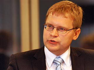 Глава эстонского МИД Урмас Паэт считает, что Эстонии не за что извиняться перед Россией, а наоборот Москва должна извиниться перед Таллином    
