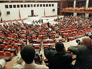 Конституционная комиссия парламента готова передать народу право выбирать президента