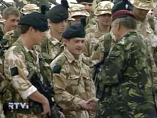 Большинство офицеров британской армии подумывают о том, чтобы подать в отставку из-за продолжающихся операций в Ираке и Афганистане