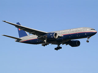 Из-за неисправности радаров диспетчеры чуть не столкнули Boeing-777 американской компании United Airlines, выполнявший рейс по маршруту Нью-Йорк - Буэнос-Айрес, с MD 82 аргентинской авиакомпании Andes