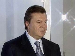 Премьер-министр Украины уехал в Испанию на операцию