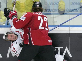 Канадские хоккеисты вышли в полуфинал чемпионата мира