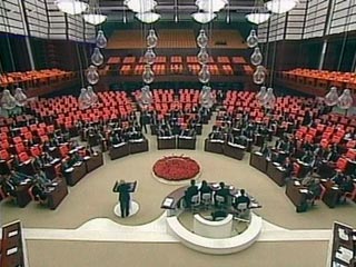 Парламент Турции меняет Конституцию: депутаты поддержали всеобщие прямые президентские выборы